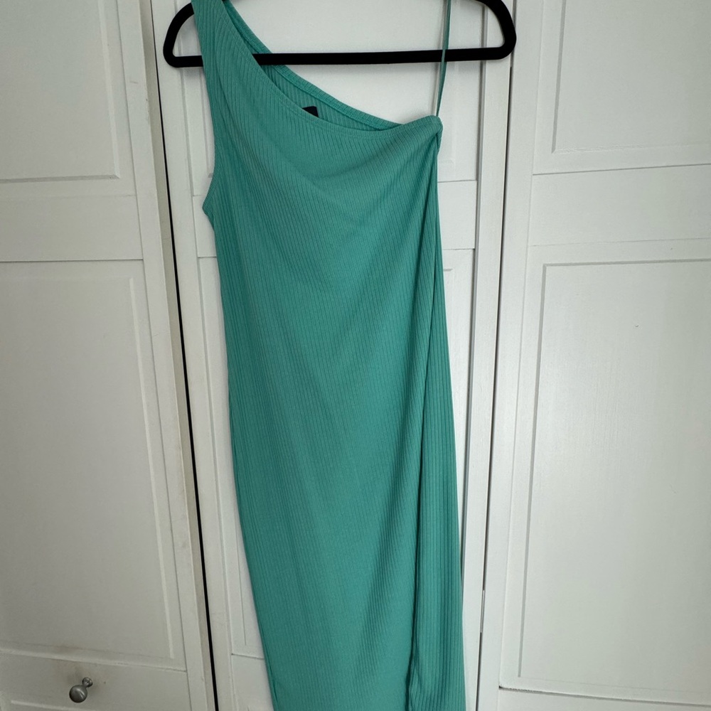 Gap green one shoulder dress size small